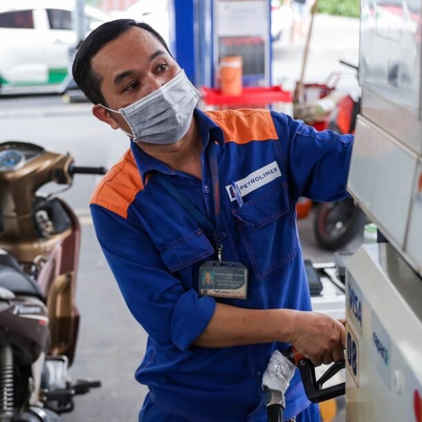 gia-xang-dau-hom-nay-64.2026:-dau-tho-the-gioi-giao-dich-tren-nguong-110-usd/thung