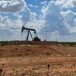 Giá dầu thô tăng, vàng giảm khi ông Trump ra tối hậu thư mới với Iran