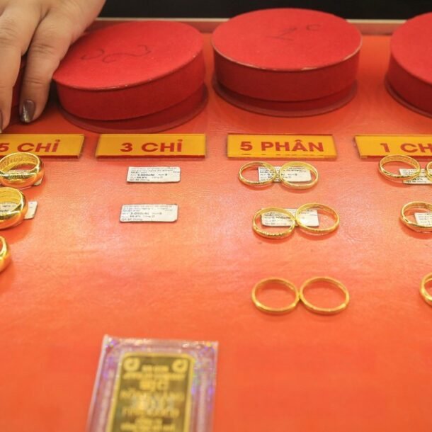 gia-vang-hom-nay-74.2026:-trong-nuoc-giam-nhe-du-the-gioi-di-len
