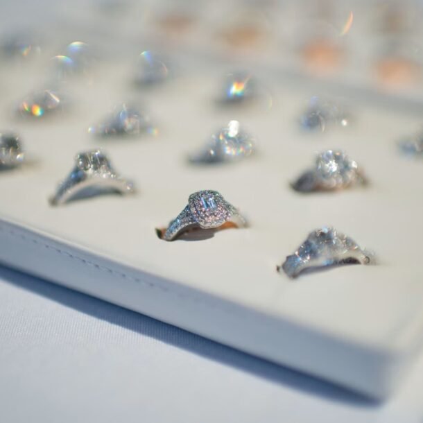 nhan-cuoi-‘truc-trac’-trong-mua-gia-vang-leo-thang