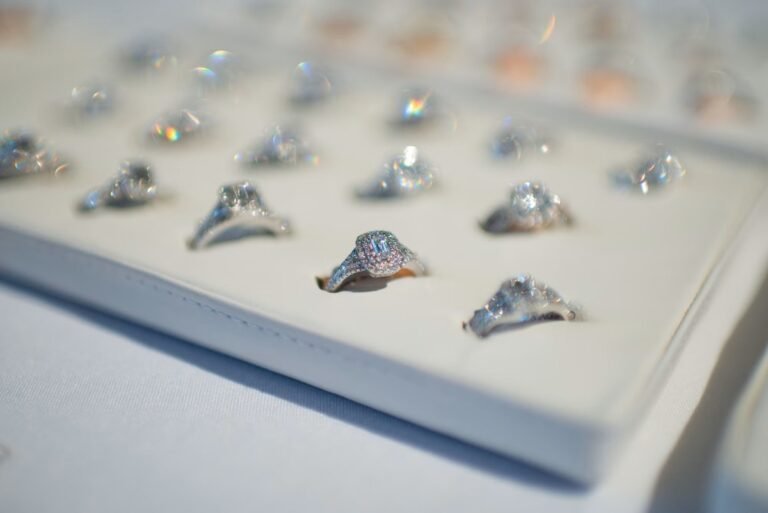 nhan-cuoi-‘truc-trac’-trong-mua-gia-vang-leo-thang