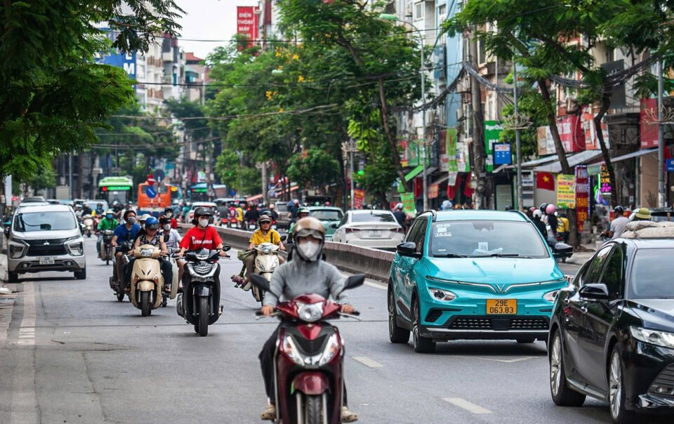 ha-noi-khong-cam-tuyet-doi-o-to,-xe-may-xang-trong-toan-bo-vanh-dai-1-tu-1/7