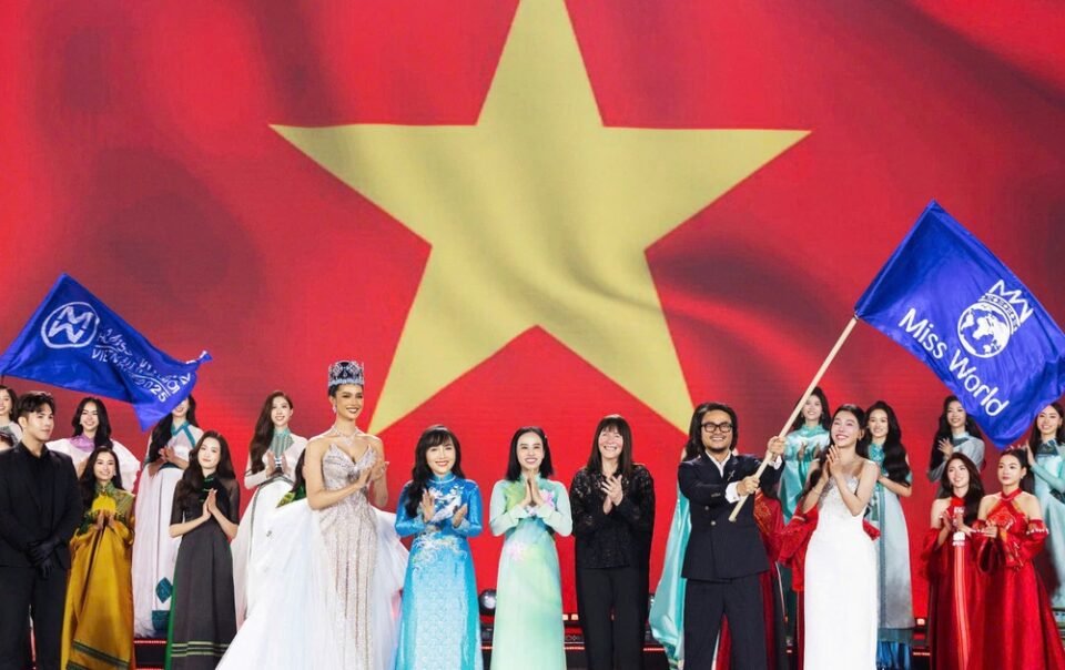 viet-nam-dang-cai-hoa-hau-the-gioi-2026:-co-hoi-vang-hay-van-co-mao-hiem?