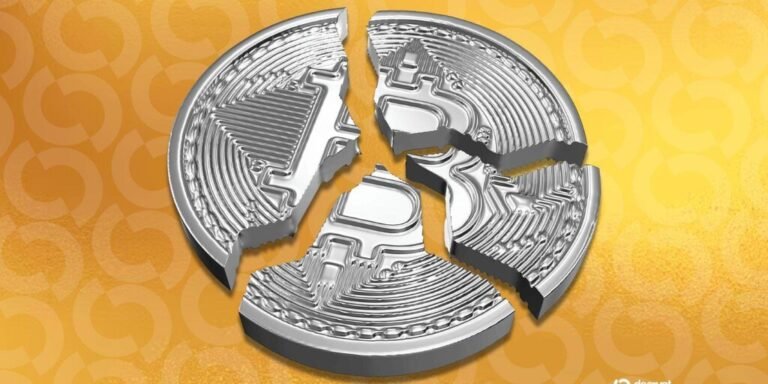 ‘a-hurricane-coming’:-bitcoin-could-fall-to-$10k-this-year,-says-bloomberg-analyst