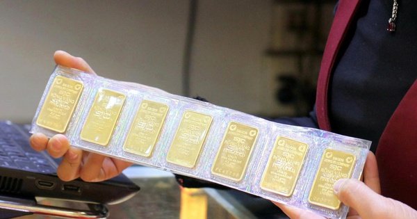 gi&aacute;-v&agrave;ng,-gi&aacute;-bac-s&aacute;ng-8.4-dong-loat-tang-manh