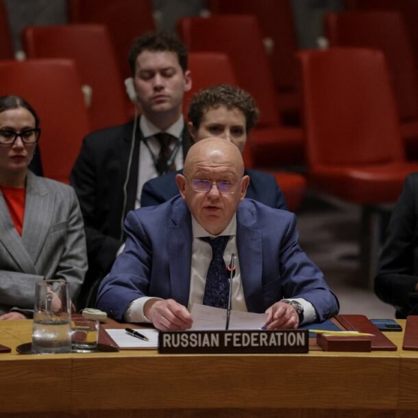 tin-tuc-the-gioi-8-4:-nghi-quyet-ve-eo-bien-hormuz-bi-phu-quyet;-campuchia-ra-luat-chong-lua-dao