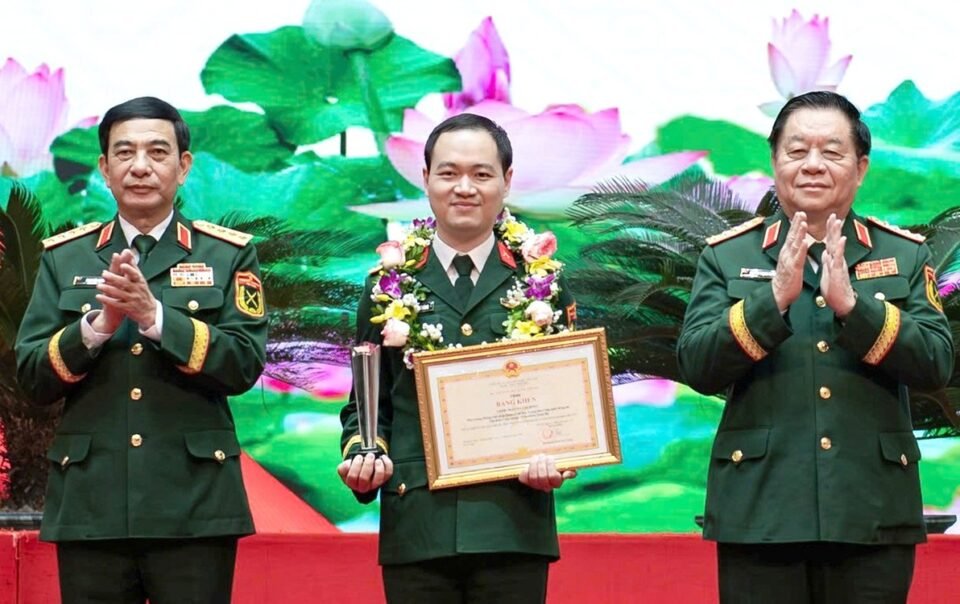 ky-su-9x-lam-chu-chuoi-cong-nghe-loi