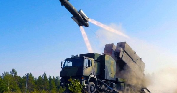 chien-su-ukraine-ng&agrave;y-1.504:-kyiv-d&ugrave;ng-t&ecirc;n-lua-c&ocirc;ng-nghe-cao-tap-k&iacute;ch-gi&agrave;n-khoan