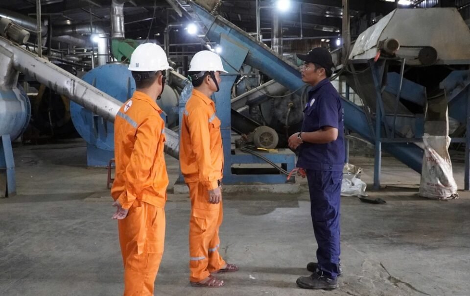 dat-ra-nhieu-giai-phap-de-cung-hanh-dong-tiet-kiem-dien