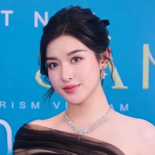 a-hau-huyen-my-len-tieng-giua-on-ao-thanh-ly-do-hieu