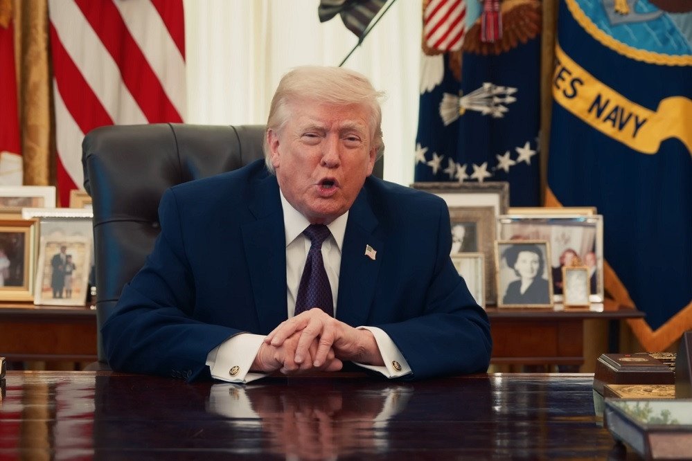 ong-trump-doa-‘thoi-bay-ca-nen-van-minh-cua-iran’