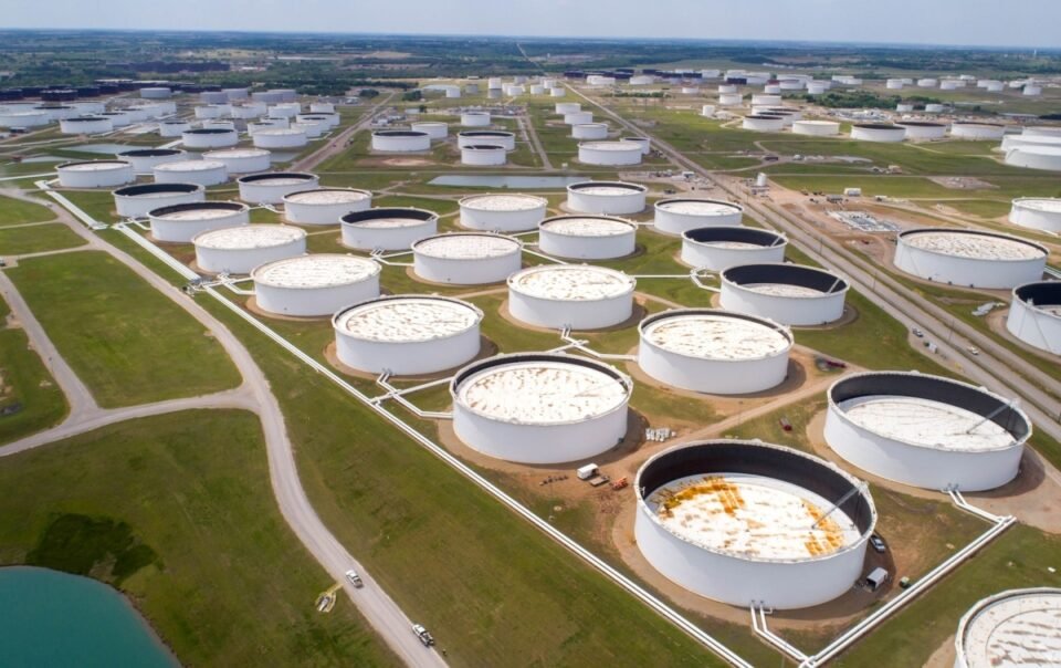 gia-dau-giam-gan-19%-vi-my-ngung-tan-cong-iran