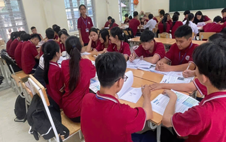 tranh-cai-viec-nha-truong-yeu-cau-hoc-sinh-phai-quay-video-tu-hoc-moi-ngay?