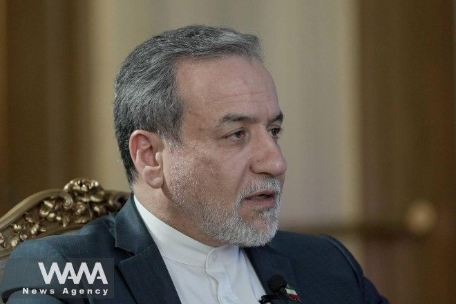 iran-tam-dong-cua-eo-bien-hormuz,-canh-bao-rut-khoi-thoa-thuan-ngung-ban