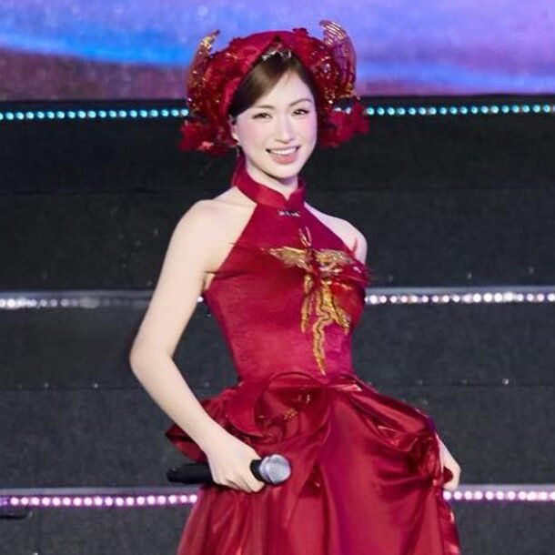 ‘am-vang-to-quoc’-quy-tu-hon-2000-nghe-si,-40.000-khan-gia-tai-san-my-dinh