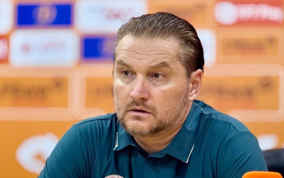 the-cong-–-viettel-khong-muon-hlv-popov-tham-gia-hop-bao,-cong-ty-vpf-tu-choi