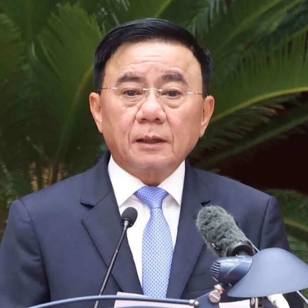 thuong-truc-ban-bi-thu-tran-cam-tu-len-duong-tham-chinh-thuc-lao-va-campuchia