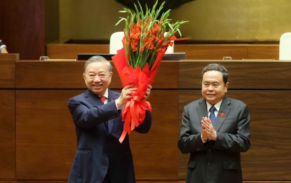 nhieu-nuoc-chuc-mung-tong-bi-thu,-chu-tich-nuoc-to-lam-va-thu-tuong-le-minh-hung