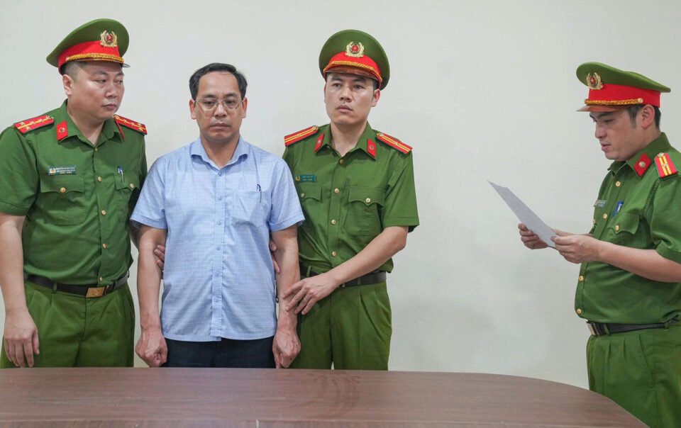 phu-tho:-bat-giam-doc,-hieu-truong-'an-chan'-tien-tro-cap-cua-nguoi-yeu-the