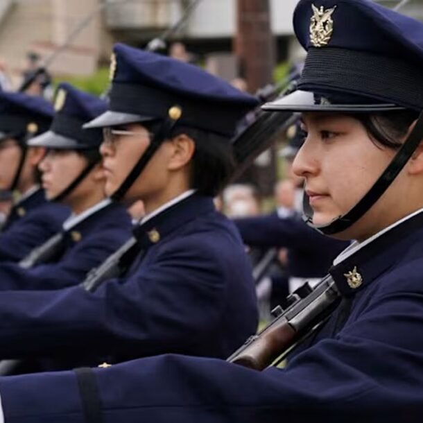 nhat-ban-tim-cach-thu-hut-cac-co-gai-nhap-ngu-vi-nguoi-tre-khong-muon-tong-quan