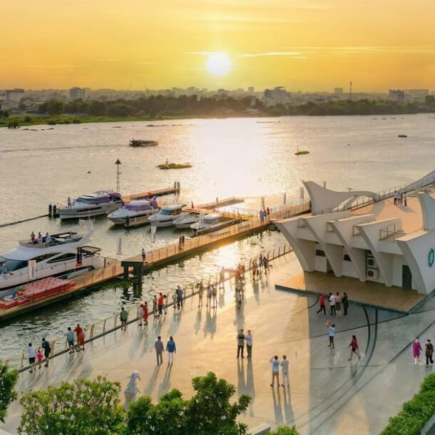 ngam-hoang-hon-chau-au-tho-mong-giua-long-van-phuc-city