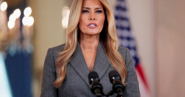 de-nhat-phu-nh&acirc;n-my-phu-nhan-c&oacute;-quan-he-voi-ti-ph&uacute;-au-d&acirc;m-epstein
