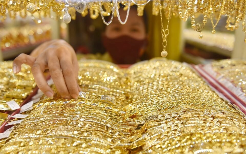 gia-vang-the-gioi-bat-ngo-bat-tang