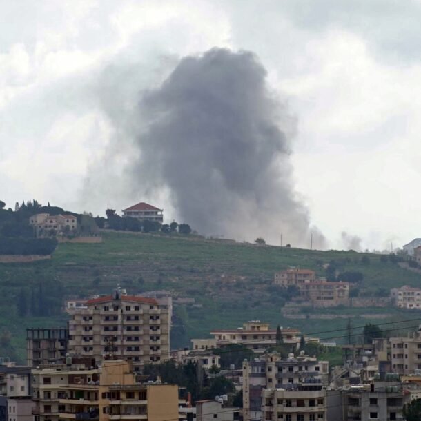 trung-dong-sang-10-4:-lanh-tu-iran-len-tieng-ve-chien-su,-hormuz;-ve-binh-iran-cam-ket-ngung-ban