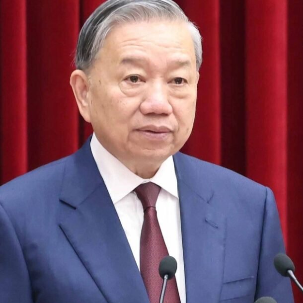 trung-uong-ban-hanh-quy-dinh-ve-cong-tac-chinh-tri,-tu-tuong-trong-dang