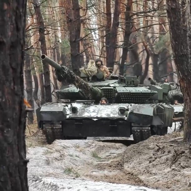 video-kip-xe-tang-t-80bvm-nga-ban-pha-cong-su-cua-ukraine-o-zaporizhzhia