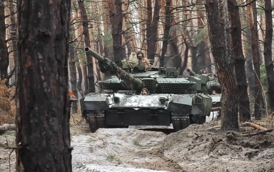 video-kip-xe-tang-t-80bvm-nga-ban-pha-cong-su-cua-ukraine-o-zaporizhzhia