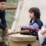 tuan-hung,-dang-khoi-‘ru-nhau’-tham-gia-‘me-vang-nha-ba-la-sieu-nhan’