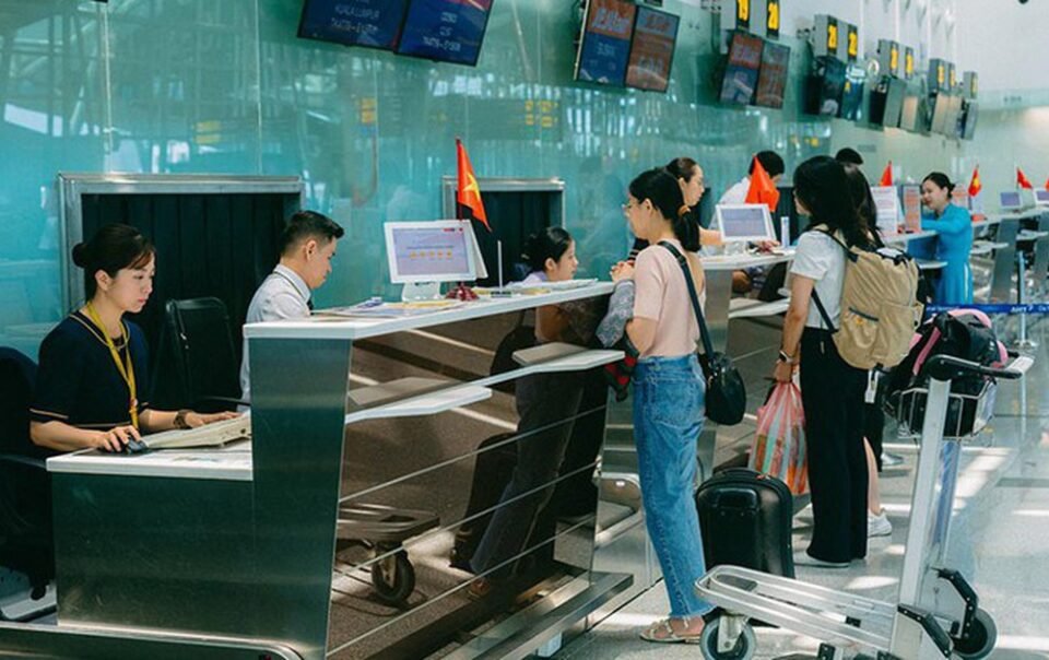 cac-hang-bay-viet-tam-‘tho-phao’-sau-thoa-thuan-ngung-ban-o-trung-dong