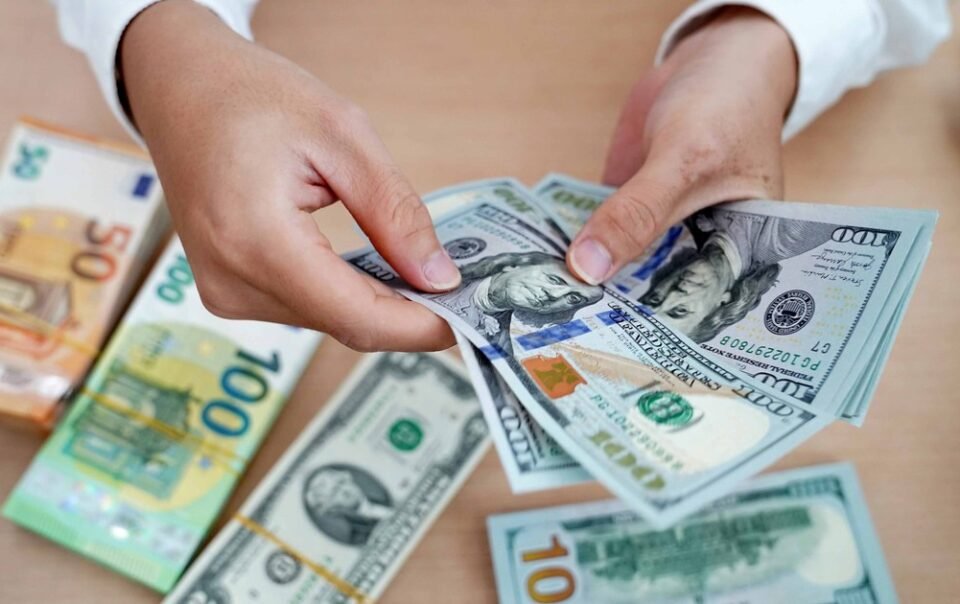 gia-usd-hom-nay-134.2026:-ngan-hang-tiep-tuc-ban-ra-kich-tran