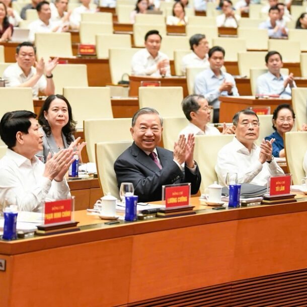 tong-bi-thu,-chu-tich-nuoc,-thu-tuong-du-hoi-nghi-quan-triet-nghi-quyet-hoi-nghi-trung-uong-2