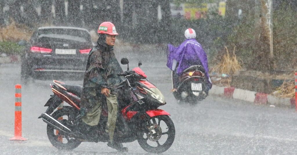 nam-bo,-tp.hcm-hom-nay-co-mua-chua?