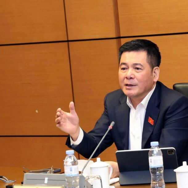 pho-chu-tich-quoc-hoi:-lam-sao-de-nguoi-dan-yen-tam-dau-tu,-khong-phai-bo-vao-dat,-vang