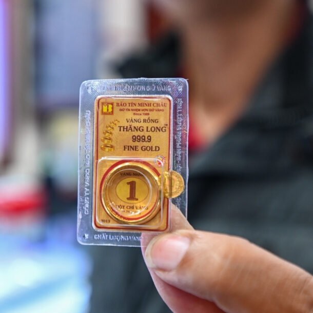 gia-vang-hom-nay-14/4/2026:-vang-mieng-sjc-va-nhan-tang-manh-1,5-trieu-dong/luong