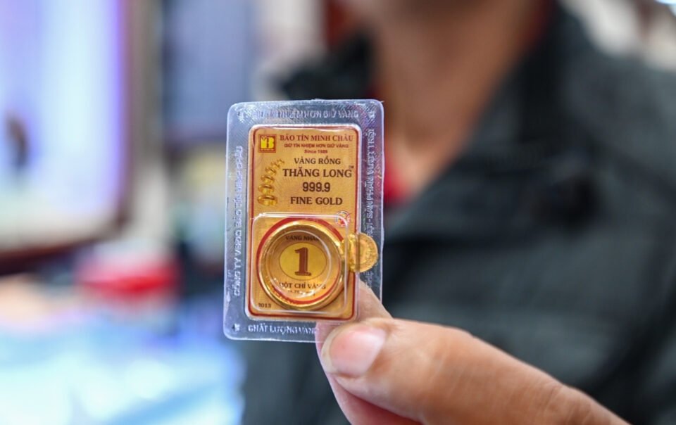 gia-vang-hom-nay-14/4/2026:-vang-mieng-sjc-va-nhan-tang-manh-1,5-trieu-dong/luong