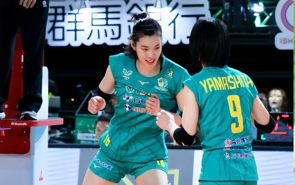 co-dong-vien-bong-chuyen-nhat-keu-goi-som-dua-thanh-thuy-tro-lai:-‘co-ay-choi-nhu-mot-ngoi-sao’