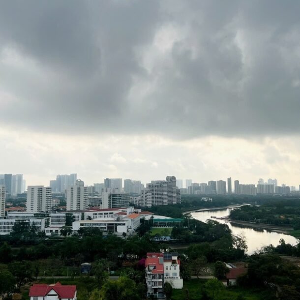 tp.hcm-may-den-un-un-keo-den,-hom-nay-se-co-‘mua-vang’-giai-nhiet?