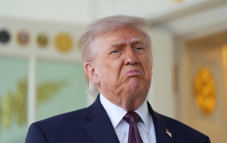 ong-trump:-toi-khong-no-giao-hoang-loi-xin-loi