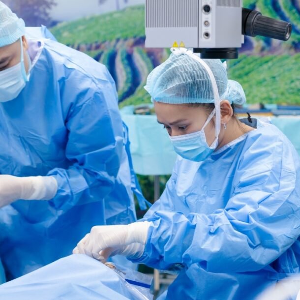 thiet-bi-ho-tro-phau-thuat-ca-chan-thuong-mat-phuc-tap