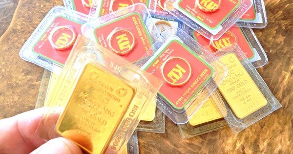 gi&aacute;-v&agrave;ng,-gi&aacute;-bac-s&aacute;ng-14.4-dong-loat-bat-tang