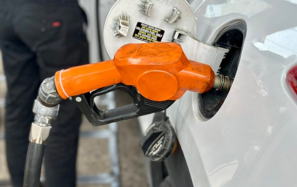 gia-xang-dau-hom-nay-154.2026:-lao-doc-gan-8%