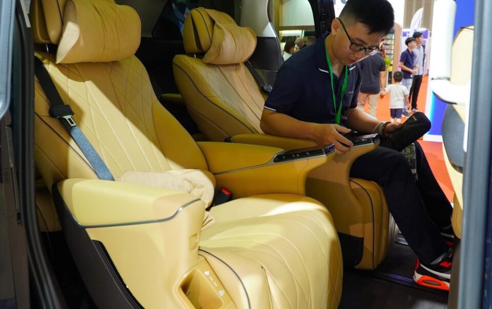 5-bi-mat-ve-tua-dau-ghe-o-to,-nguoi-dung-it-biet