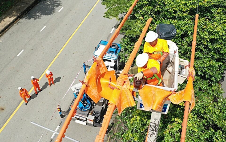 ap-luc-dien-mua-nang-nong:-tu-chu-nang-luong,-bao-ve-tui-tien