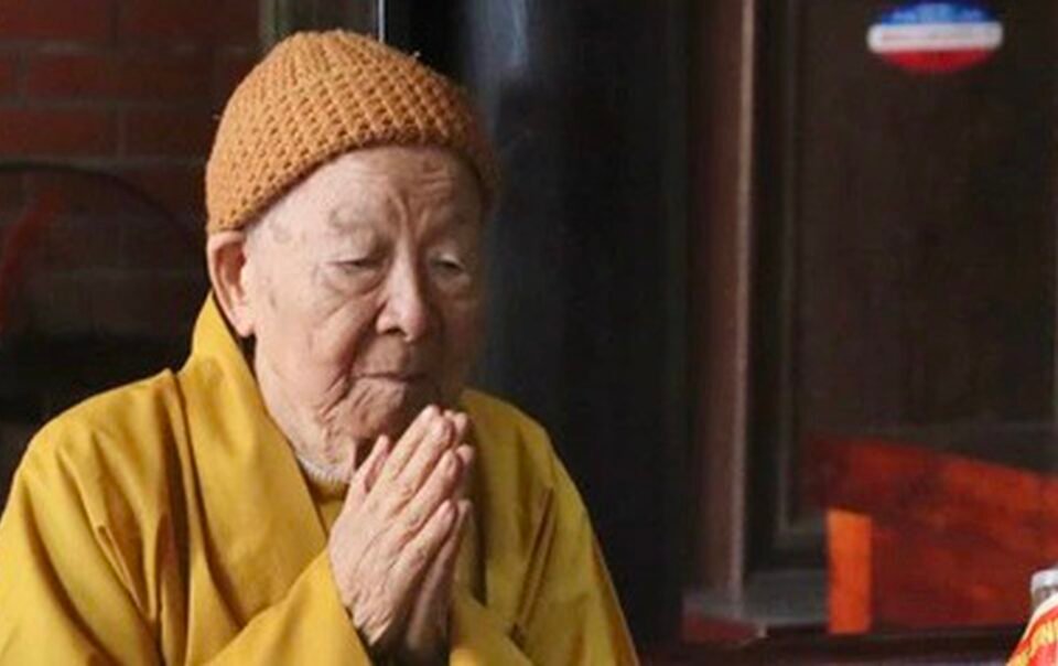 truong-lao-hoa-thuong-thich-thanh-duc-vien-tich-o-tuoi-100