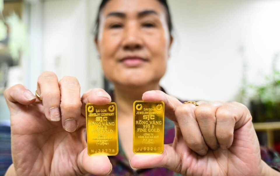 gia-vang-the-gioi-co-ve-lai-nguong-5.000-usd/ounce?