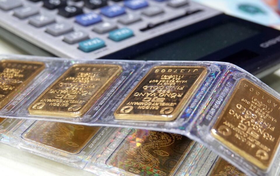 gia-vang-hom-nay-164.2026:-mua-vao-ban-ra-chenh-nhau-4-trieu-dong